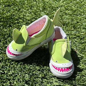 Vans Lime Green & Pink Shark Slip-On Size Toddler 6